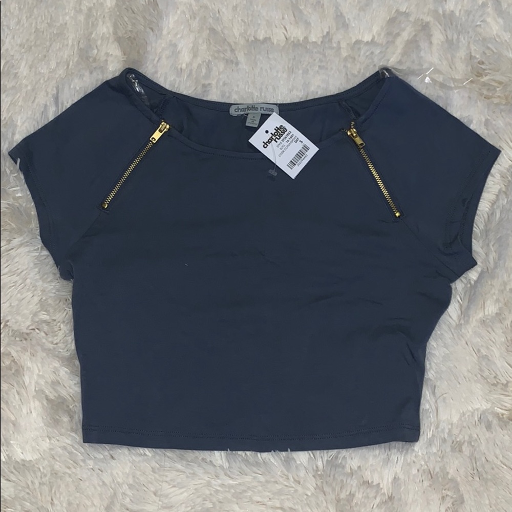 Crop top-bundle with others in closet for discount